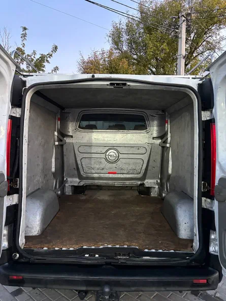 Opel Vivaro 2008 - 8