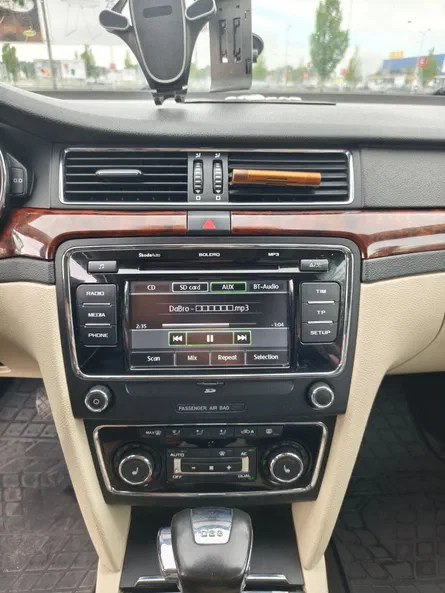 Skoda Superb 2010 - 8
