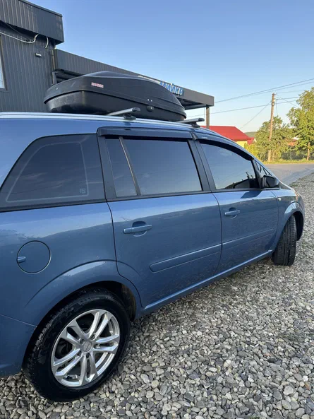 Opel Zafira 2007 - 12