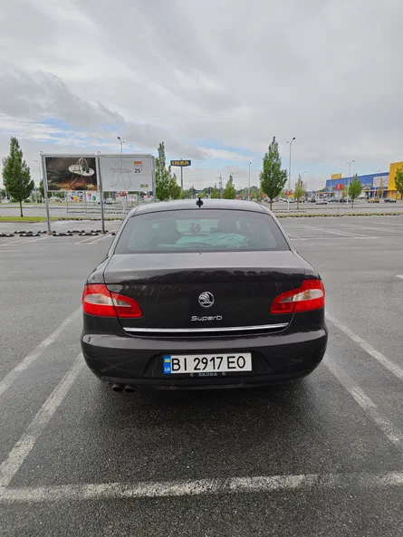 Skoda Superb 2010 - 5
