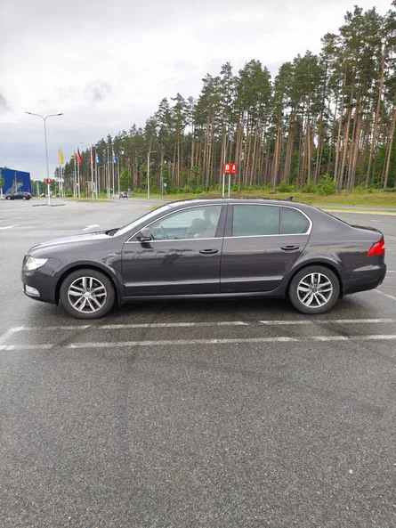 Skoda Superb 2010 - 3