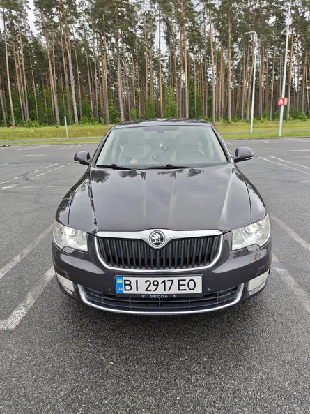 Skoda Superb 2010 - 1