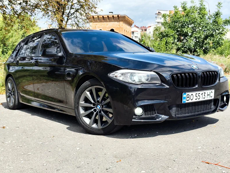 BMW 5 серія 2011 - 8
