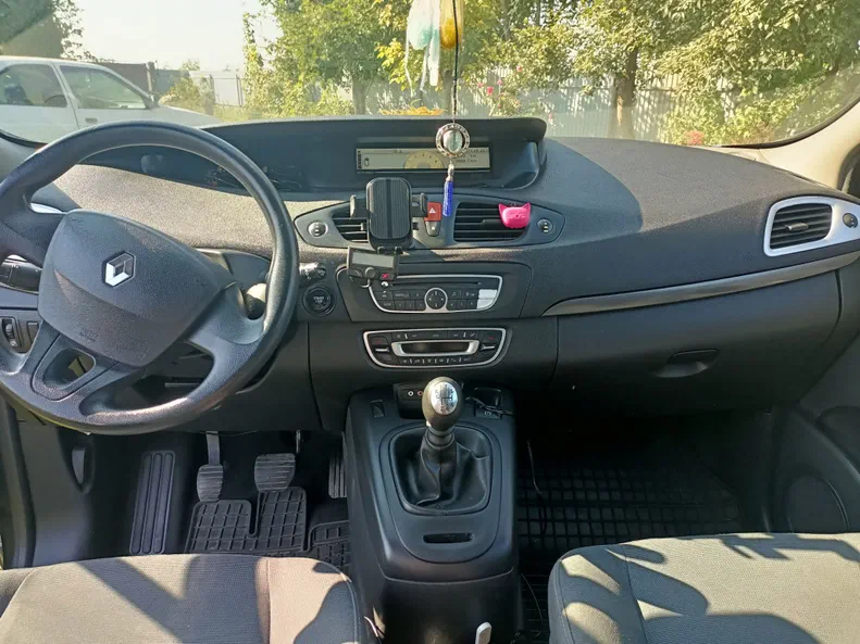 Renault Scenic 2010 - 4
