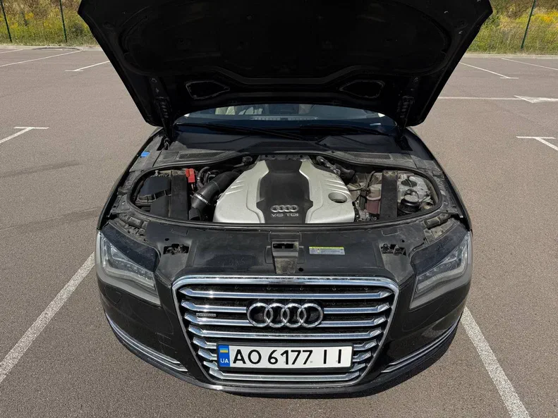 Audi A8 2012 - 16