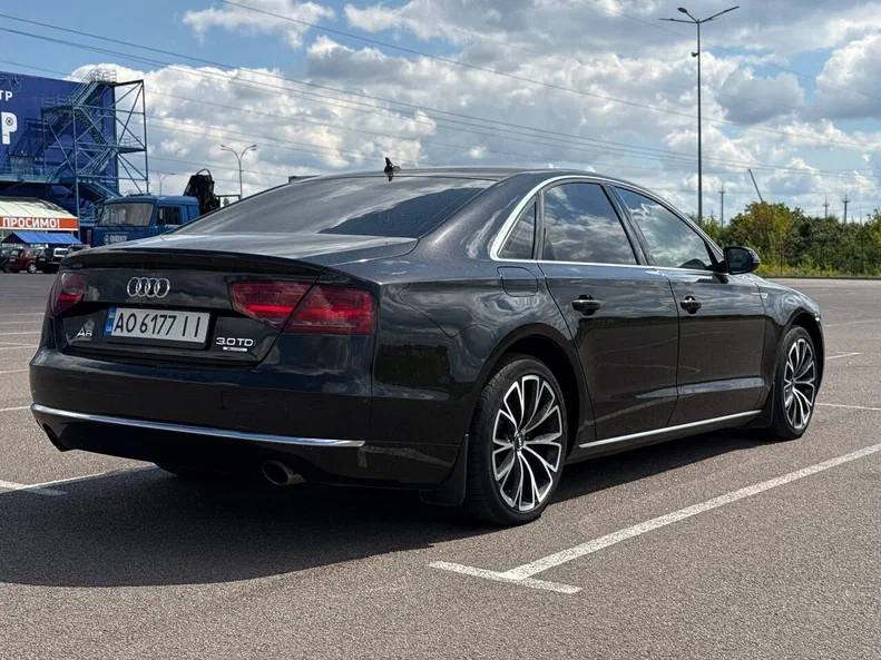 Audi A8 2012 - 5