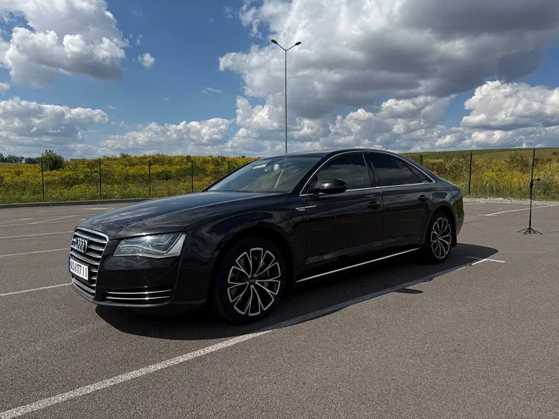 Audi A8 2012 - 17