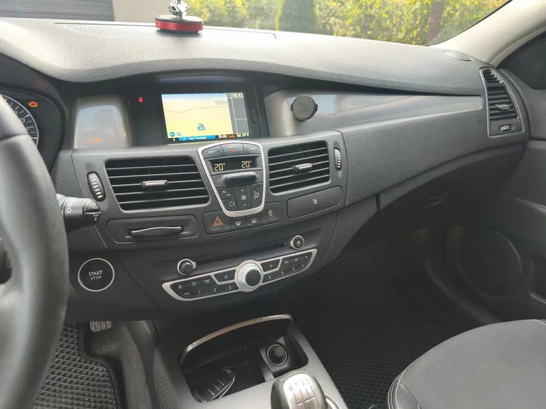 Renault Laguna 2011 - 1