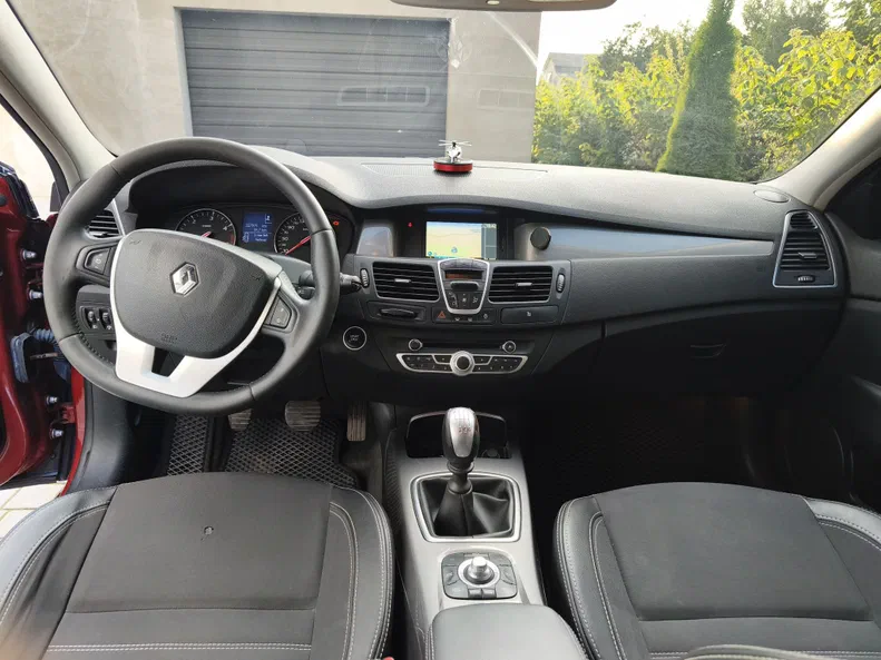 Renault Laguna 2011 - 18