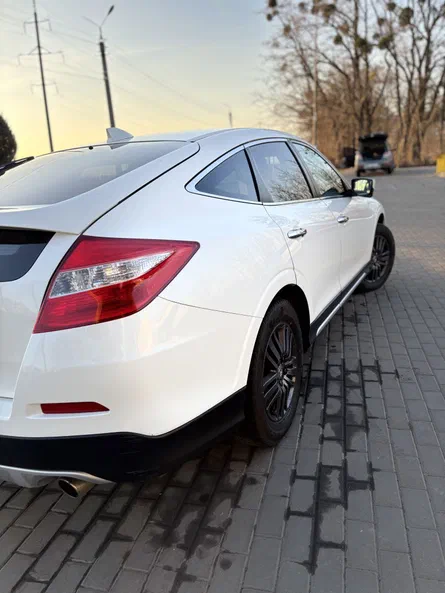 Honda Crosstour 2013 - 3