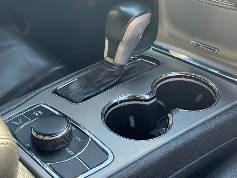 Jeep Grand Cherokee 2020 - 25