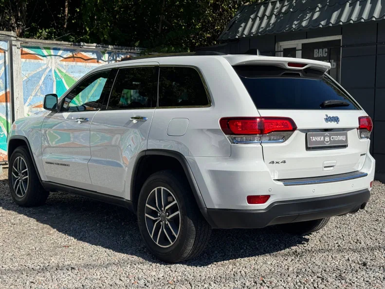 Jeep Grand Cherokee 2020 - 8