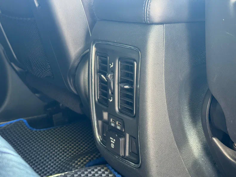 Jeep Grand Cherokee 2020 - 9