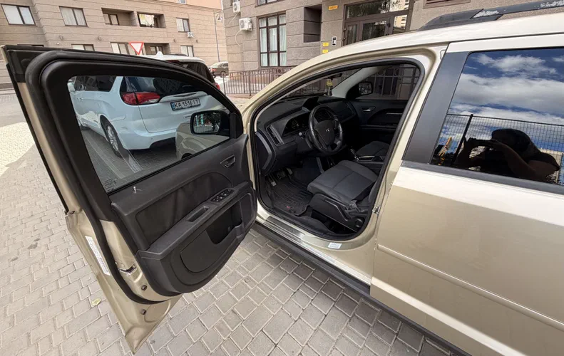 Dodge Journey 2010 - 1