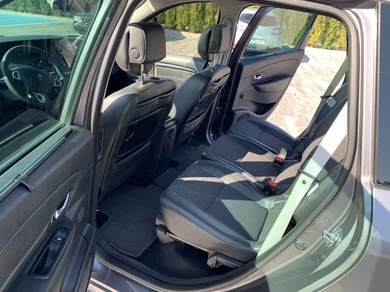 Renault Scenic 2012 - 9