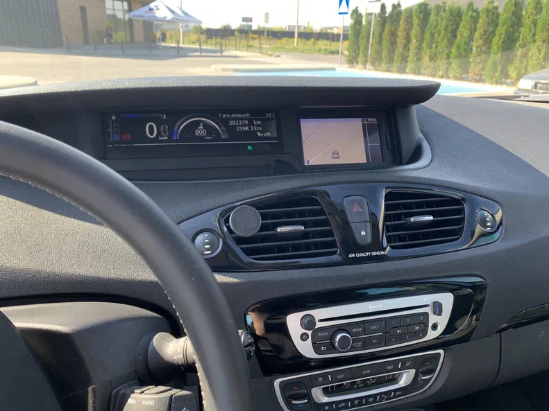 Renault Scenic 2012 - 12