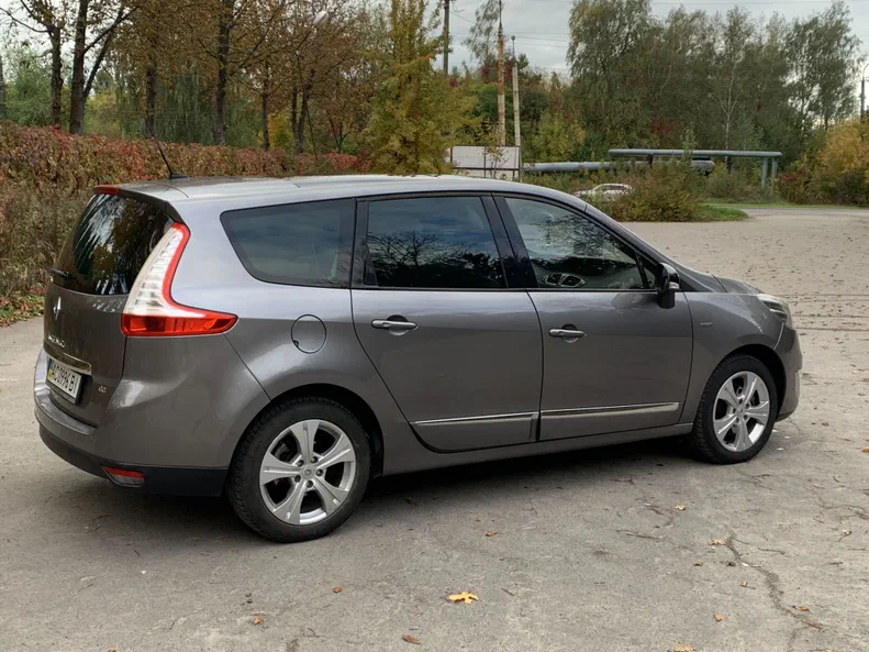 Renault Scenic 2012 - 4