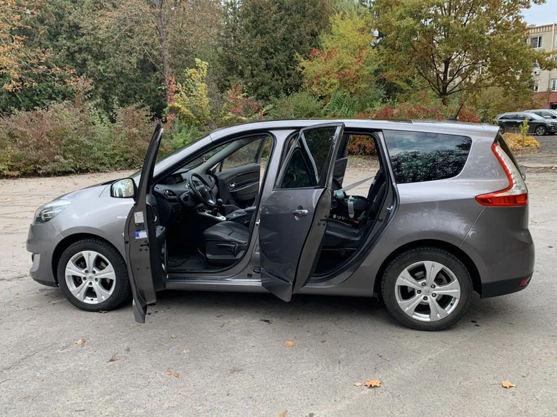 Renault Scenic 2012 - 7