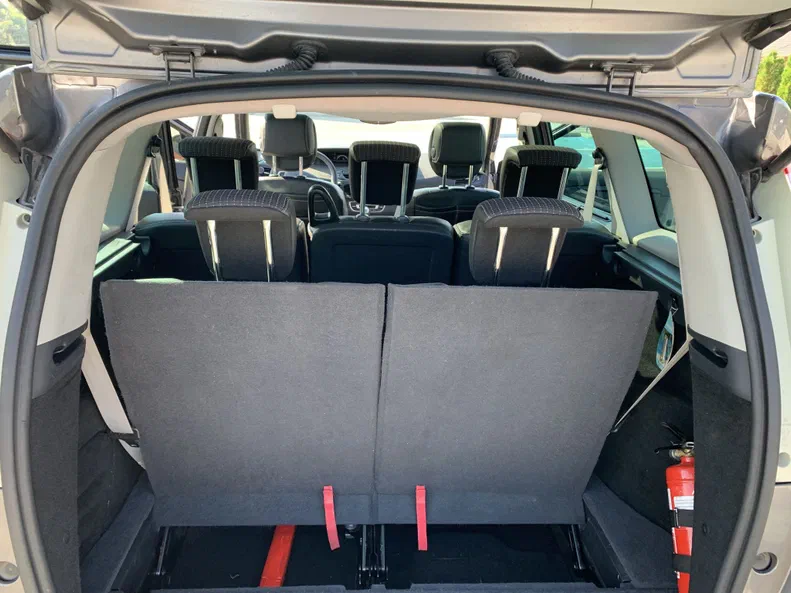 Renault Scenic 2012 - 17
