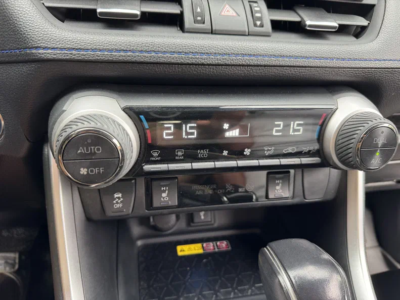 Toyota RAV4 2022 - 8