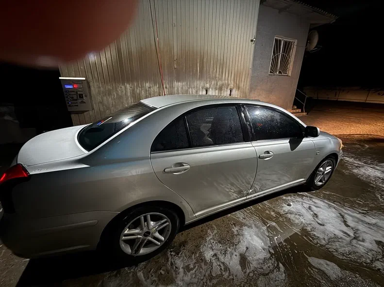 Toyota Avensis 2006 - 4