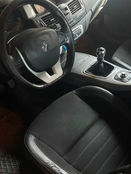 Renault Laguna 2013 - 5
