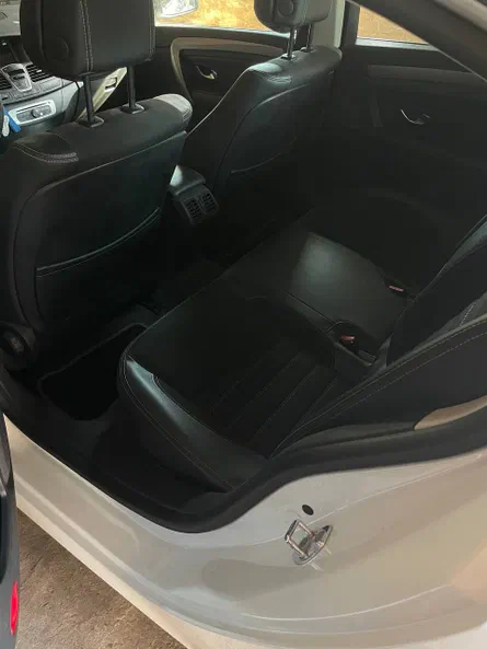 Renault Laguna 2013 - 6