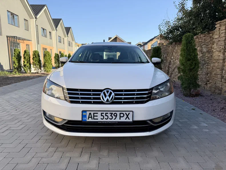 Volkswagen Passat 2013 - 1