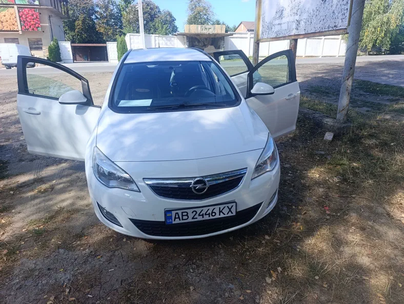 Opel Astra 2012 - 2