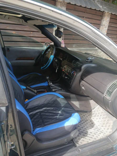 Opel Omega 1995 - 9
