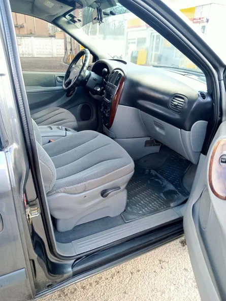 Chrysler Voyager 2004 - 7