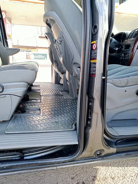 Chrysler Voyager 2004 - 11