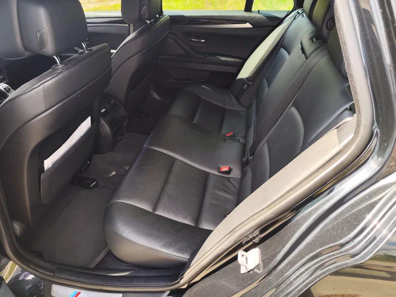 BMW 5 серія 2011 - 16
