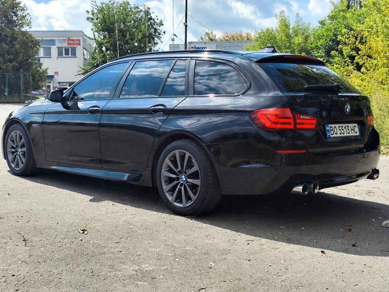 BMW 5 серія 2011 - 6