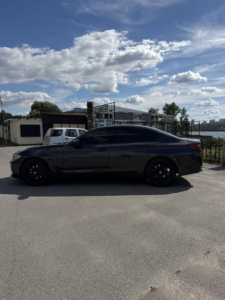 BMW 5 серія 2018 - 6