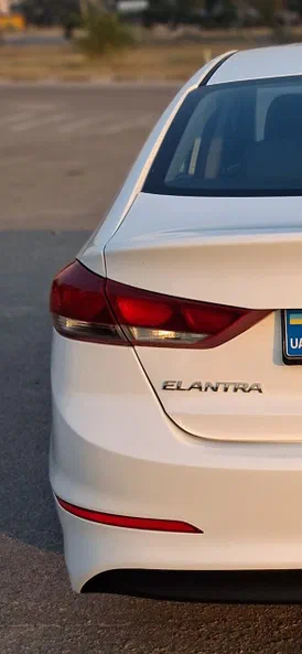 Hyundai Elantra 2016 - 5