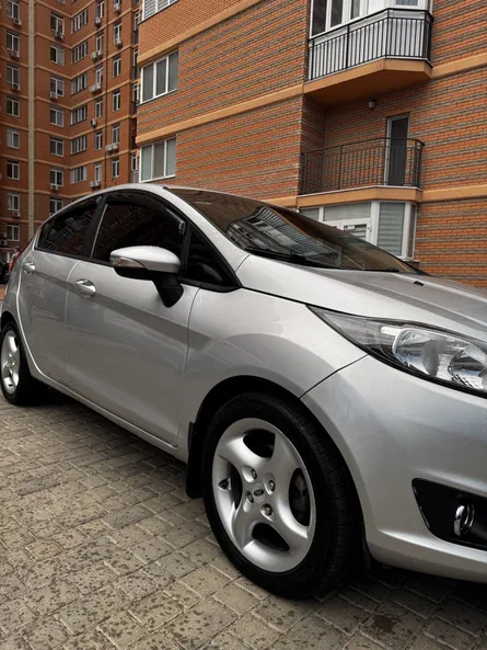 Ford Fiesta 2015 - 3