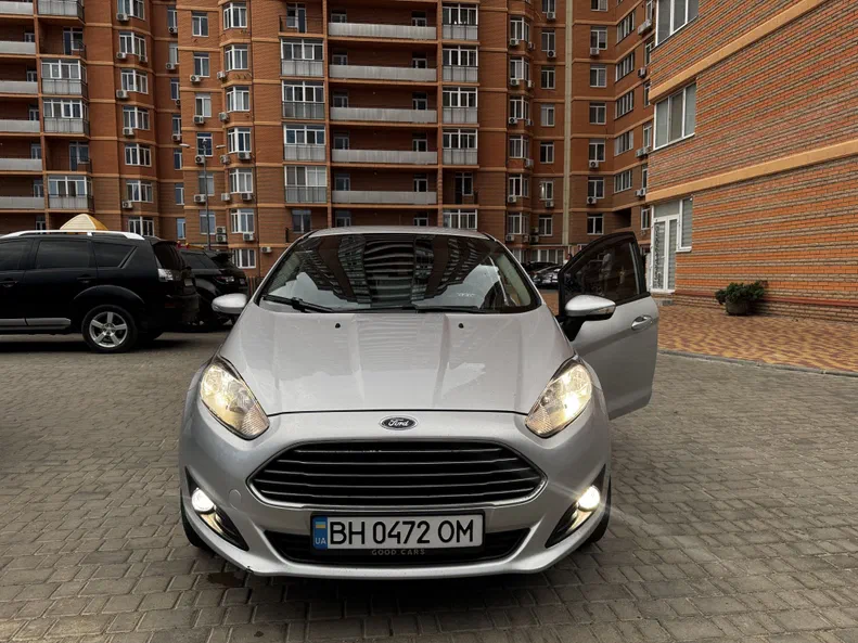Ford Fiesta 2015 - 4
