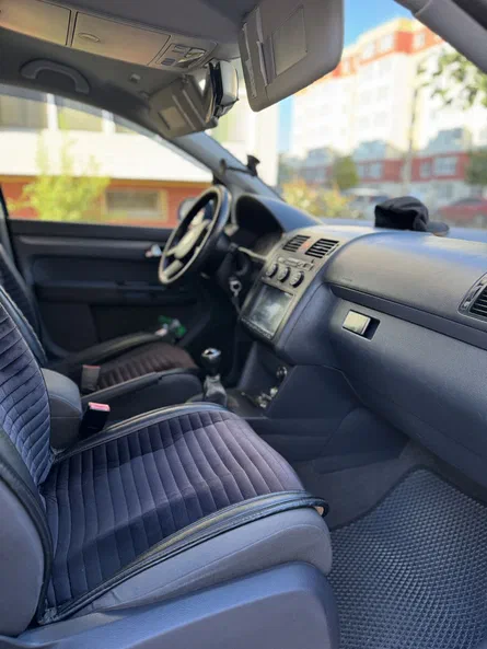 Volkswagen Touran 2003 - 4