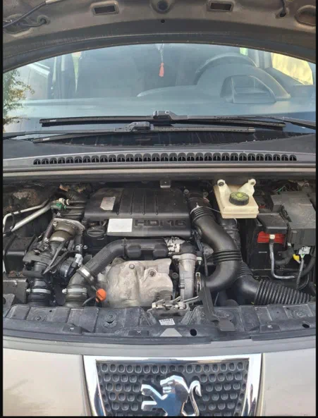 Peugeot 3008 2010 - 14