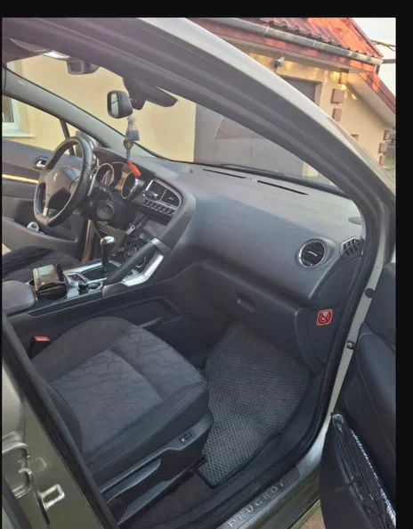 Peugeot 3008 2010 - 9
