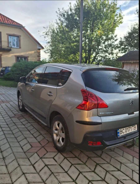 Peugeot 3008 2010 - 5