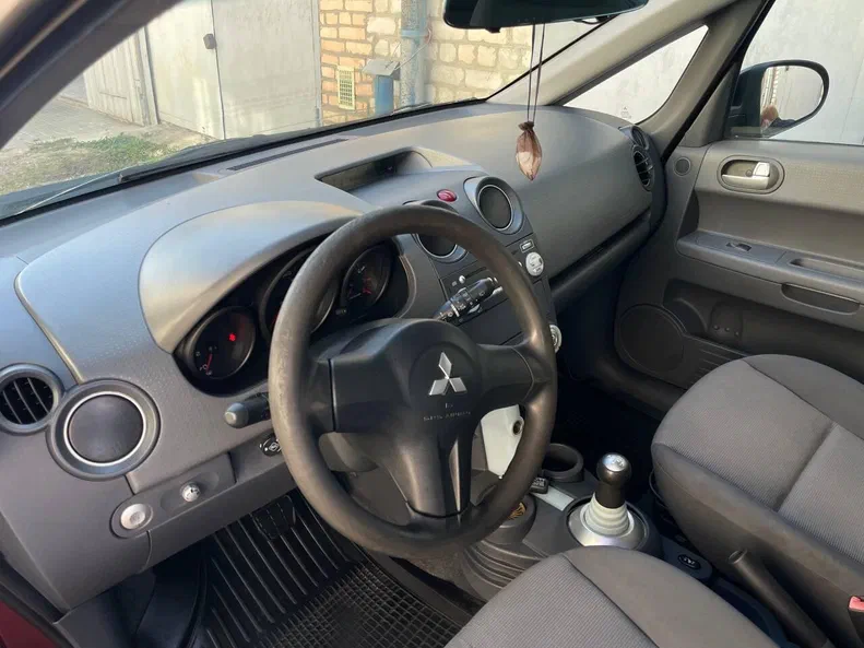 Mitsubishi Colt 2005 - 7