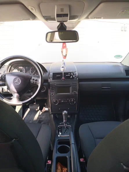 Mercedes-Benz A-Клас 2010 - 9