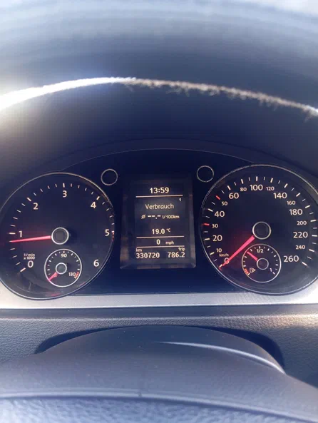 Volkswagen Passat 2010 - 22