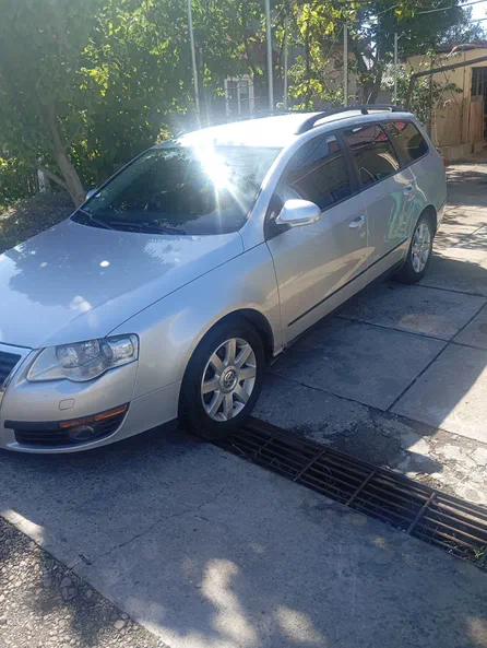 Volkswagen Passat 2010 - 4