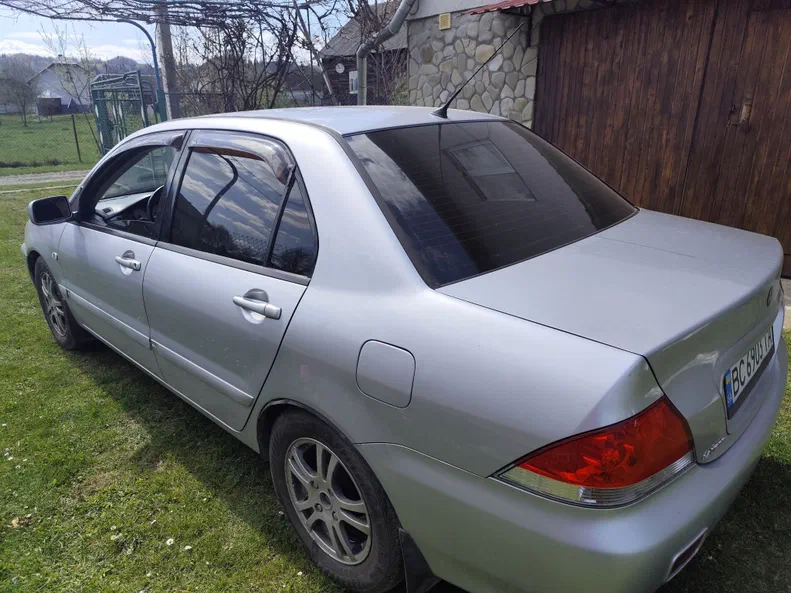Mitsubishi Lancer 2005 - 4