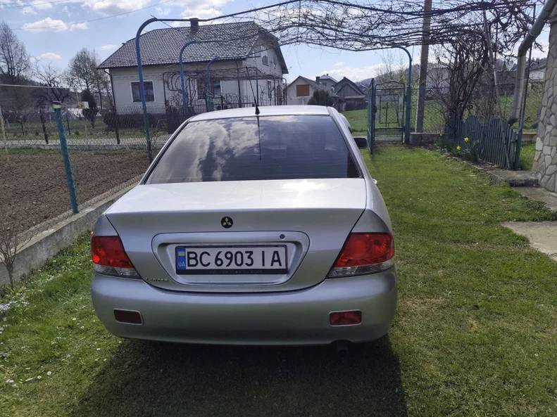 Mitsubishi Lancer 2005 - 5