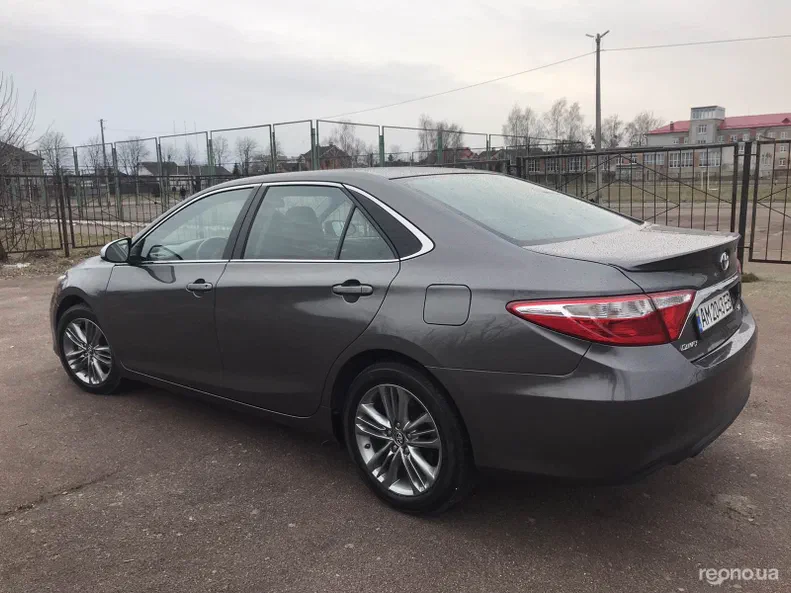 Toyota Camry 2016 - 5