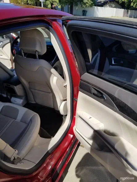 Lincoln MKT 2016 - 8